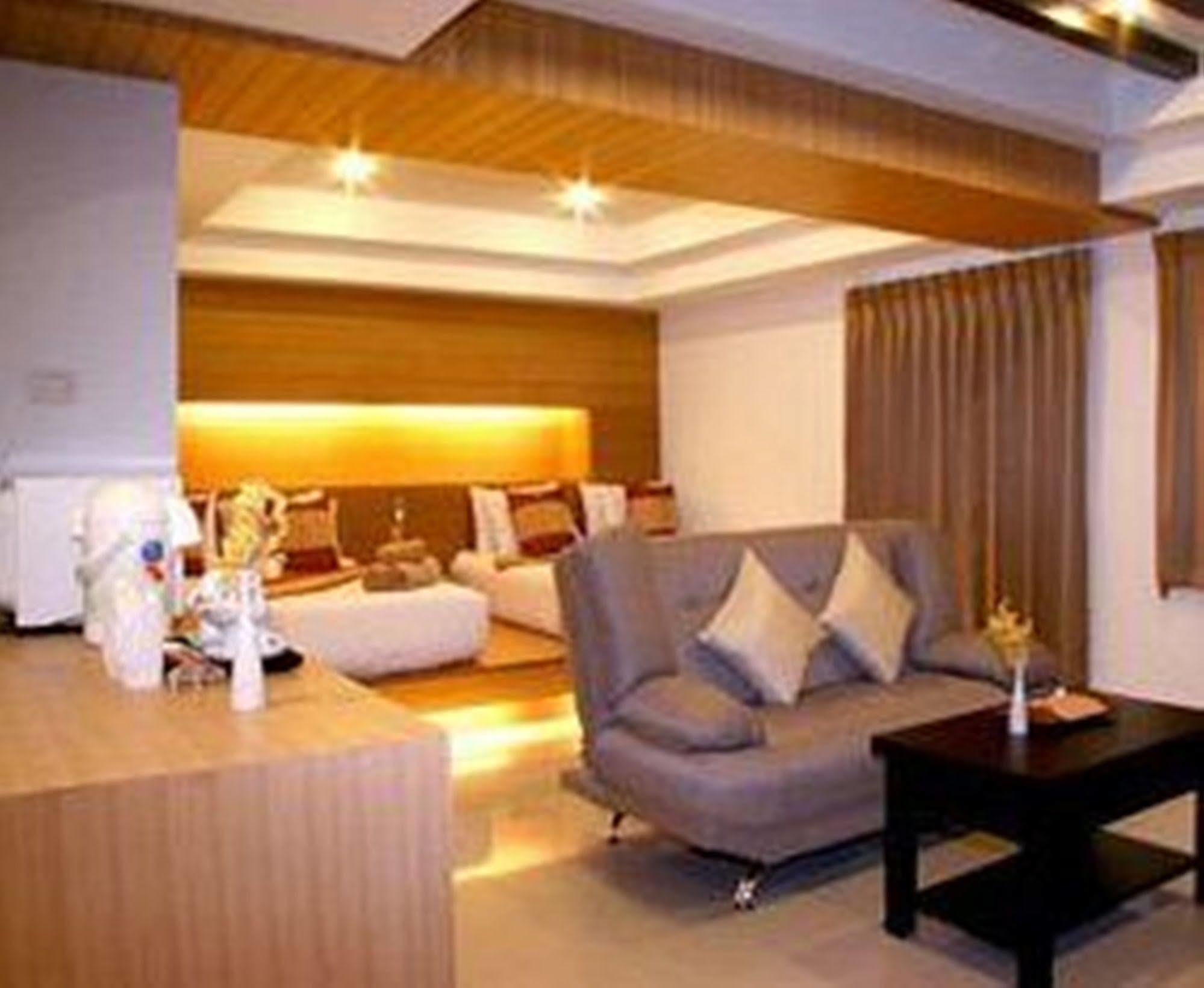 Tanawit Hotel & Spa Hua Hin Ngoại thất bức ảnh